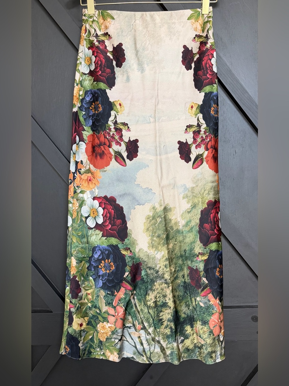 Alice + Olivia Maeve Slip Skirt in Forbidden Forest, Size 2 - Picture 5 of 14